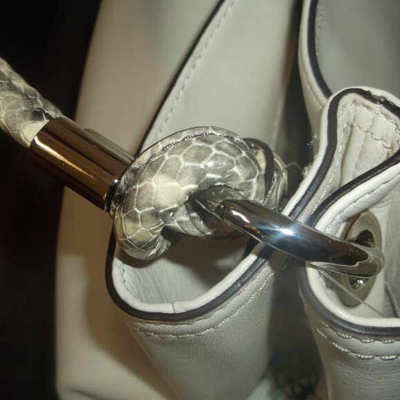 Michael Kors Soft Leather Hand Bag in Cream with Grey Snake (look) Top Handle - Picture 5 of 12